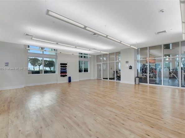 1900 N Bayshore Dr 3605, Miami FL 33132