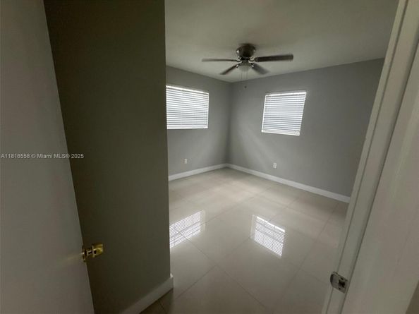 2560 NW 206th St, Miami Gardens FL 33056