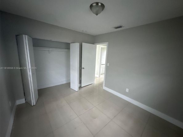 2560 NW 206th St, Miami Gardens FL 33056