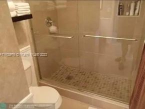 4400 Hillcrest Dr 215B, Hollywood FL 33021