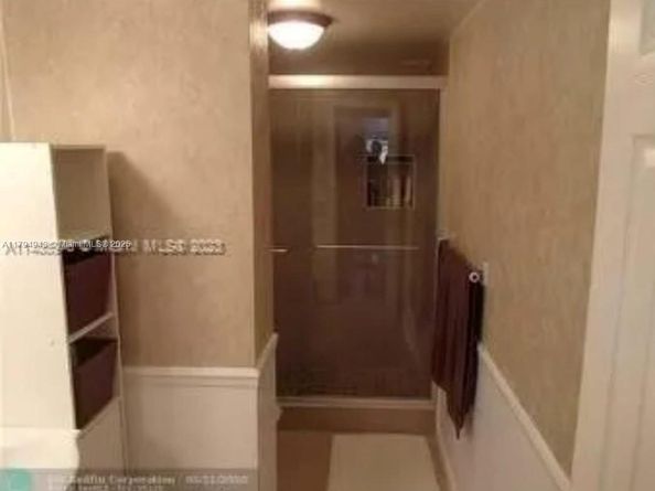 4400 Hillcrest Dr 215B, Hollywood FL 33021