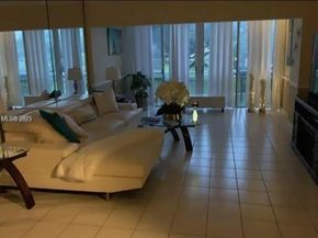 4400 Hillcrest Dr 215B, Hollywood FL 33021