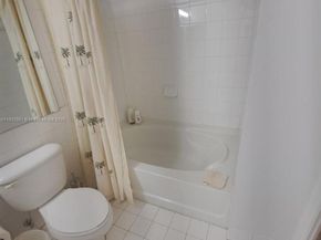 5085 NW 7th St 602, Miami FL 33126