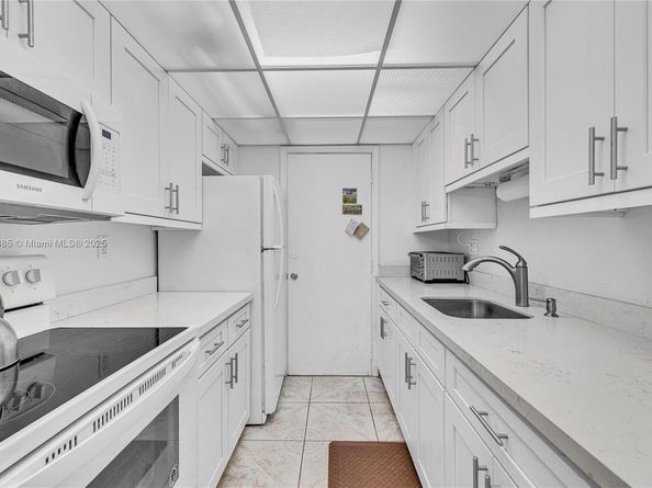 200 S Birch Rd 201, Fort Lauderdale FL 33316