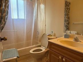 232 SE 32nd Ter, Homestead FL 33033