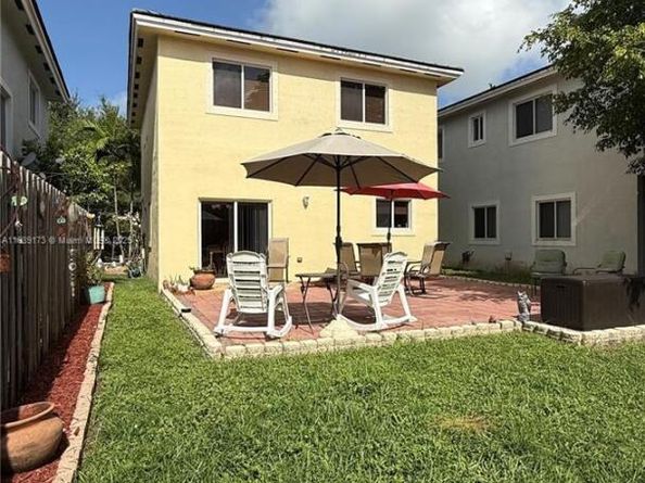 232 SE 32nd Ter, Homestead FL 33033