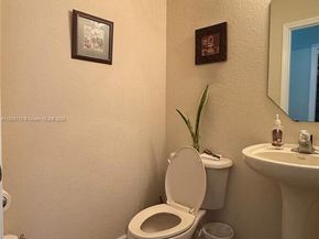 232 SE 32nd Ter, Homestead FL 33033
