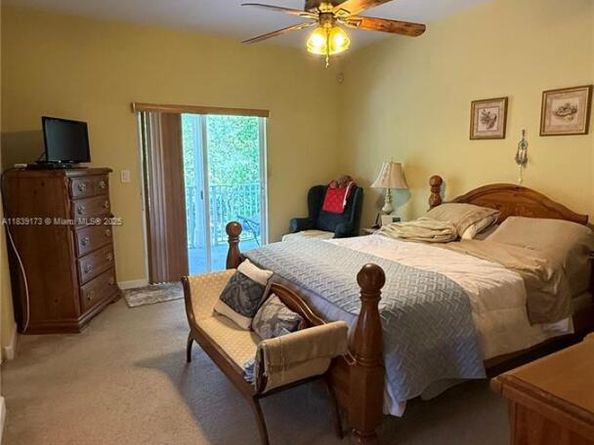 232 SE 32nd Ter, Homestead FL 33033