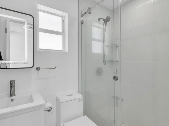 11824 SW 220th St, Miami FL 33170