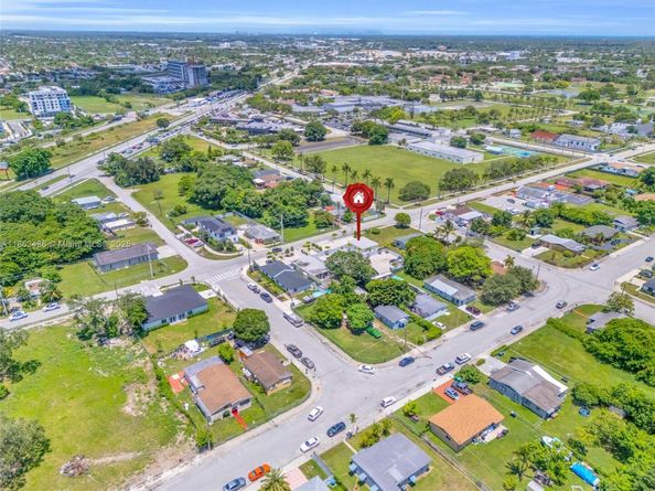 11824 SW 220th St, Miami FL 33170
