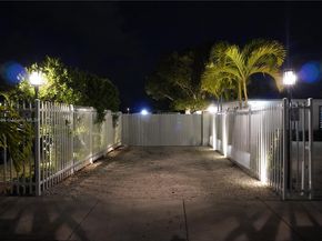 11824 SW 220th St, Miami FL 33170