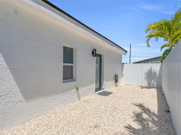 11824 SW 220th St, Miami FL 33170