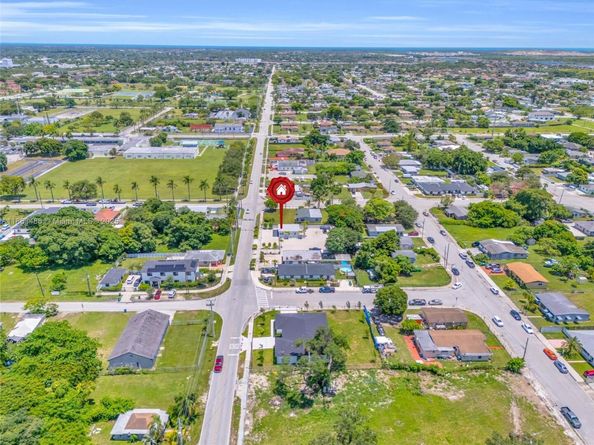 11824 SW 220th St, Miami FL 33170