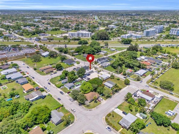 11824 SW 220th St, Miami FL 33170