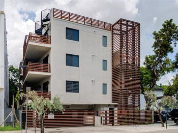 2955 Bird Ave