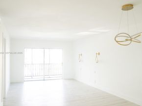 220 SW 9th Ave 306, Hallandale Beach FL 33009