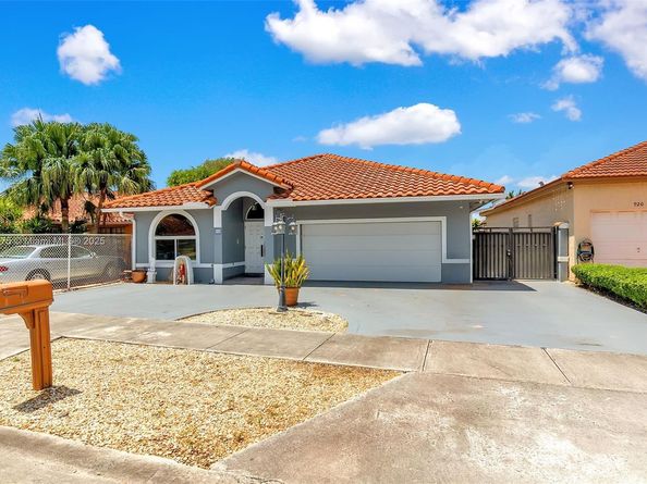 910 NW 133rd Ave, Miami FL 33182