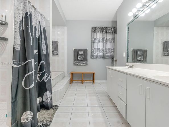 910 NW 133rd Ave, Miami FL 33182