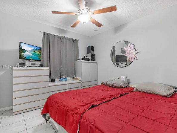910 NW 133rd Ave, Miami FL 33182
