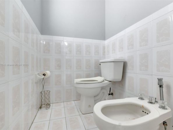 910 NW 133rd Ave, Miami FL 33182