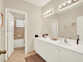 144 NE 32nd Ter, Homestead FL 33033