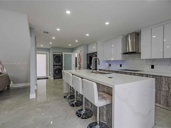 18662 NW 56th Ave, Miami Gardens FL 33055