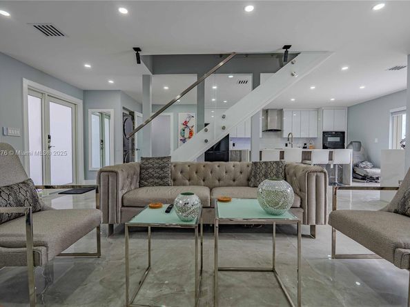 18662 NW 56th Ave, Miami Gardens FL 33055