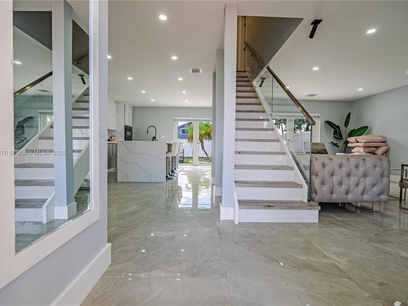 18662 NW 56th Ave, Miami Gardens FL 33055