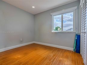 18662 NW 56th Ave, Miami Gardens FL 33055