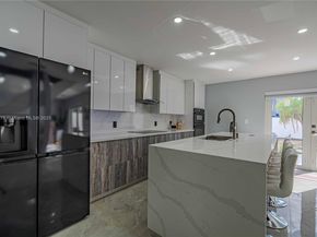 18662 NW 56th Ave, Miami Gardens FL 33055