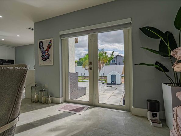 18662 NW 56th Ave, Miami Gardens FL 33055