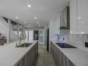 18662 NW 56th Ave, Miami Gardens FL 33055