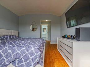 18662 NW 56th Ave, Miami Gardens FL 33055