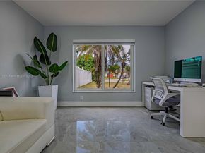 18662 NW 56th Ave, Miami Gardens FL 33055