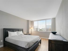 3850 Washington St 702, Hollywood FL 33021