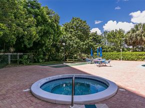 3850 Washington St 702, Hollywood FL 33021