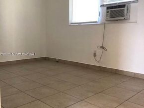 310 SW 10th Ter, Hallandale Beach FL 33009