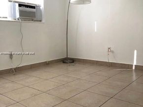 310 SW 10th Ter, Hallandale Beach FL 33009