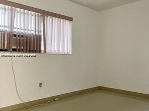 310 SW 10th Ter, Hallandale Beach FL 33009
