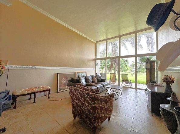 6707 Brookline Dr 6707, Hialeah FL 33015