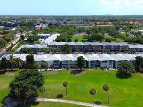 6707 Brookline Dr 6707, Hialeah FL 33015