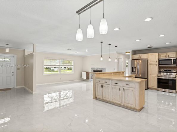 13791 SW 18th Ct, Davie FL 33325