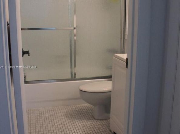 9520 S Hollybrook Lake Dr 205, Pembroke Pines FL 33025