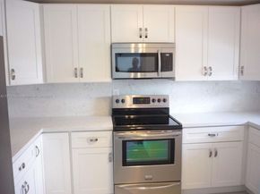 9520 S Hollybrook Lake Dr 205, Pembroke Pines FL 33025