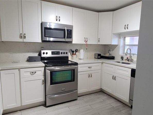 9520 S Hollybrook Lake Dr 205, Pembroke Pines FL 33025
