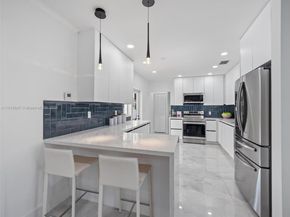 2764 NE 35th St, Fort Lauderdale FL 33306