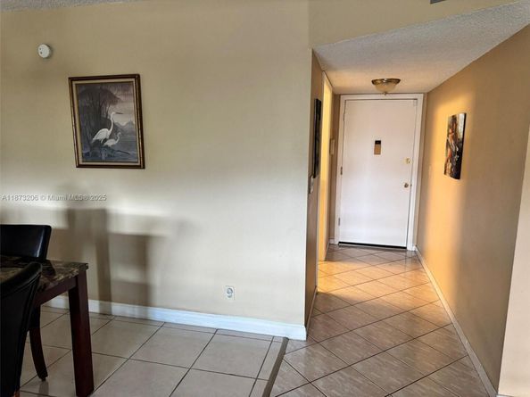 2061 NW 47th Ter 407, Lauderhill FL 33313