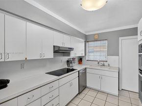 3325 Alton Rd, Miami Beach FL 33140