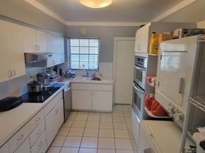 3325 Alton Rd, Miami Beach FL 33140