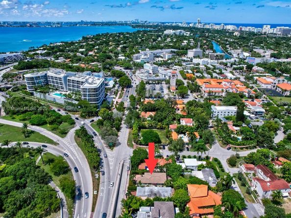 3325 Alton Rd, Miami Beach FL 33140